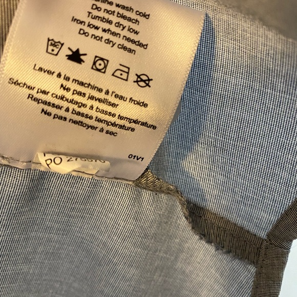 MEC light blue chambray button down shirt with pocket, medium - Picture 7 of 8